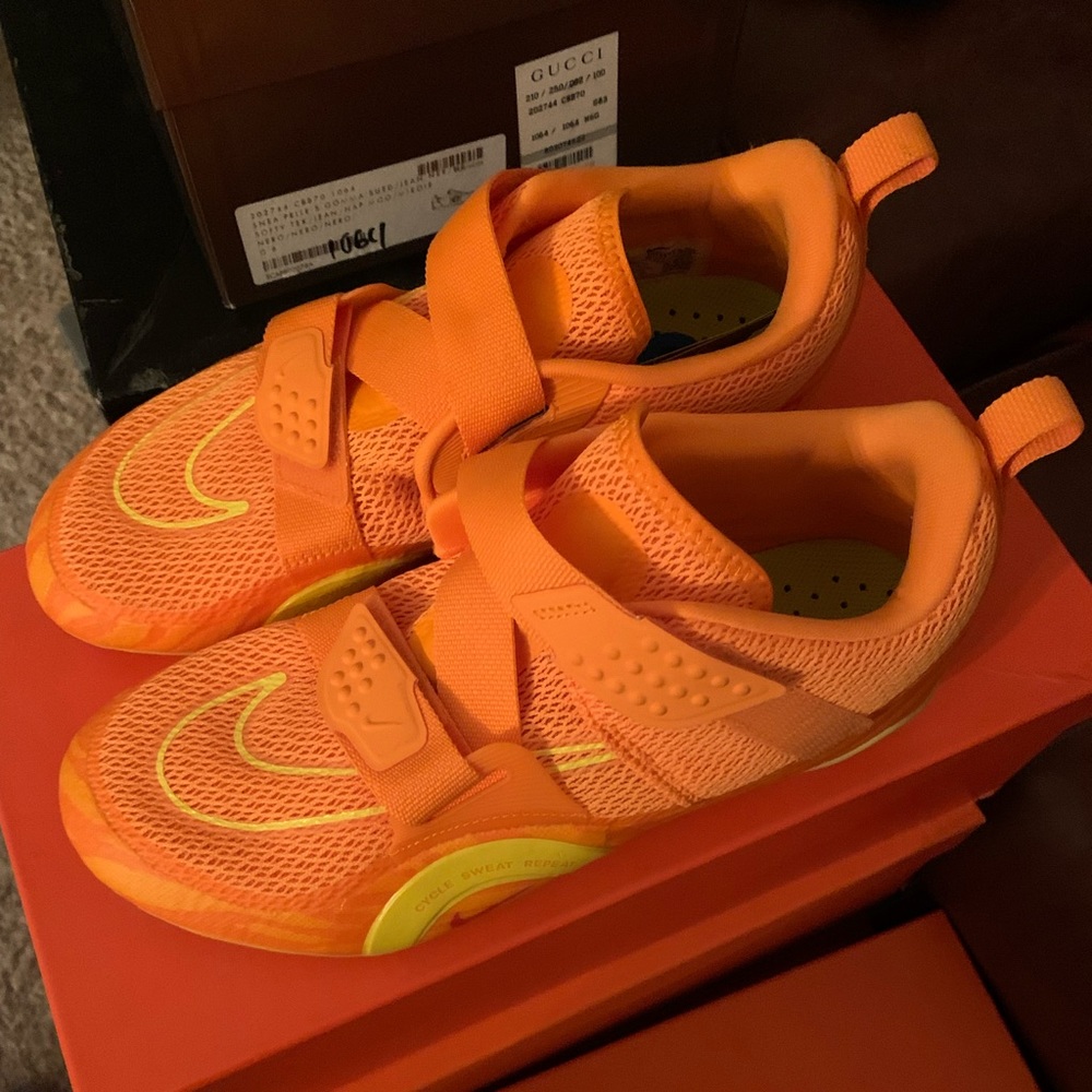 Brand new Nike cycling shoes